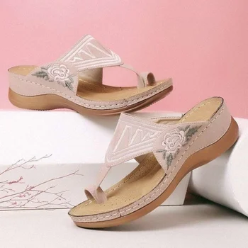 Flip-flops Naiste Shoes2021Summer Uus Retro Lihtne Keskel kanna Naiste Sandaalid ja Sussid Mood Mitmekülgne Mugavad Sussid