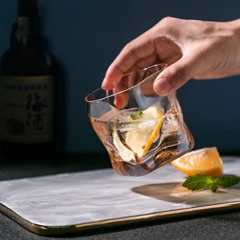 Lihtne Jaapani korrutus -, ruut klaas tass värviline klaas moonutab retro phnom penh isiksuse kohvi tassi whisky
